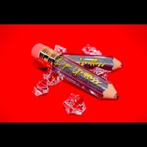 Gemini-glitter gloss